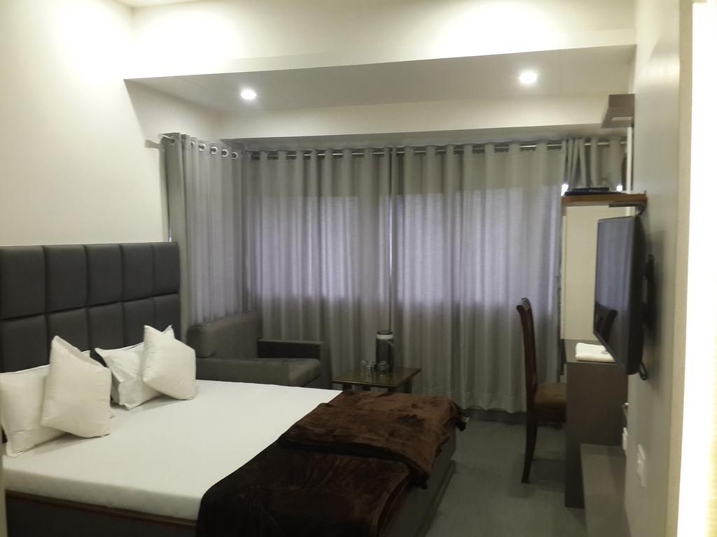 Hotel Oasis Mumbai Room photo