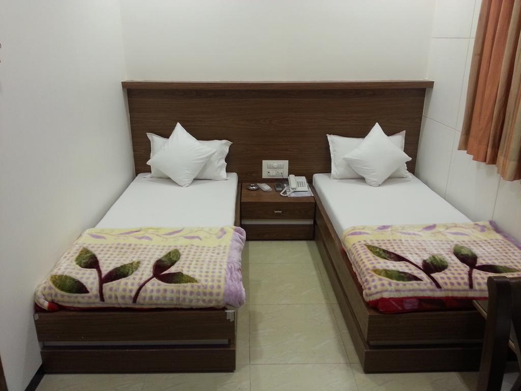 Hotel Oasis Mumbai Exterior photo